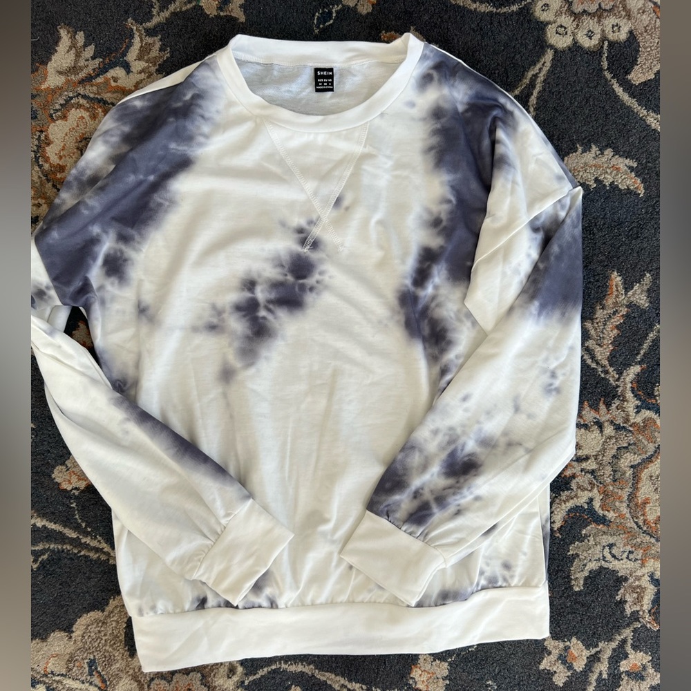 Blue and white sweater top